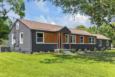 Exterior - 900 Vantrease Rd, Madison, TN 37115 photo 8 of 13
