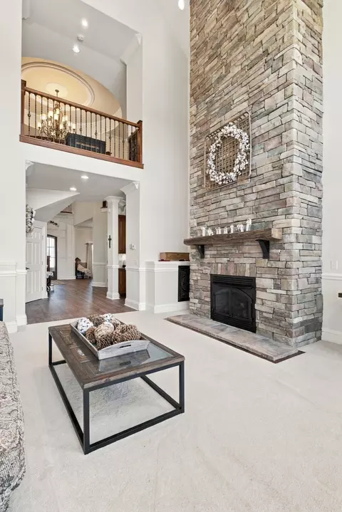 Living - 1500 Mitchell Rd, Pulaski, TN 38478 photo 3 of 11