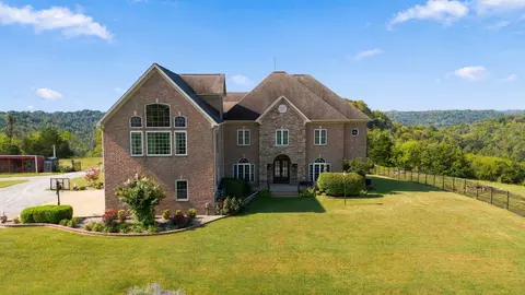 Exterior - 1500 Mitchell Rd, Pulaski, TN 38478 photo 2 of 11
