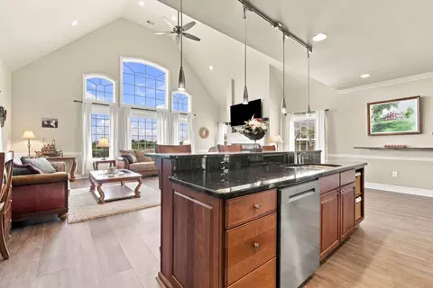 Kitchen - 1500 Mitchell Rd, Pulaski, TN 38478 photo 11 of 12