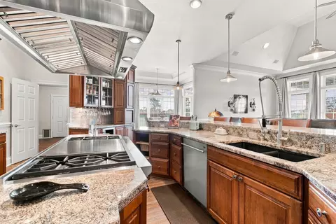 Kitchen - 1500 Mitchell Rd, Pulaski, TN 38478 photo 5 of 12