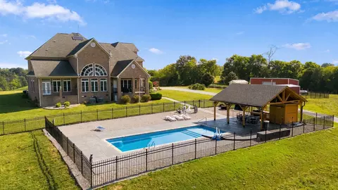Exterior - 1500 Mitchell Rd, Pulaski, TN 38478 photo 7 of 11