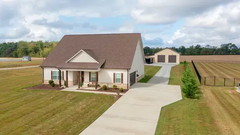 1253 Norton Rd, Manchester, TN 37355