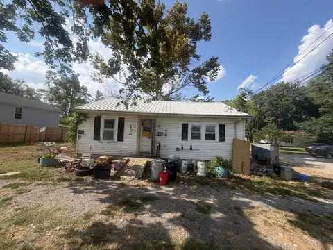 216 Old Morrison Rd, Mcminnville, TN 37110