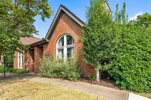 100 Highland Villa Dr, Nashville, TN 37211