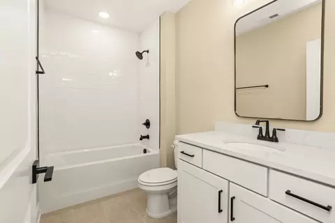 Bath - 1935 Harmony Rd, Spring Hill, TN 37174 photo 4 of 4