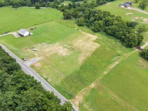 2646 New Hope Rd, Hendersonville, TN 37075