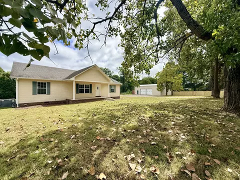 1235 Yell Rd, Lewisburg, TN 37091