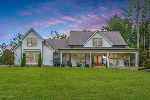 1412 Keith Rd, Tunnel Hill, GA 30755