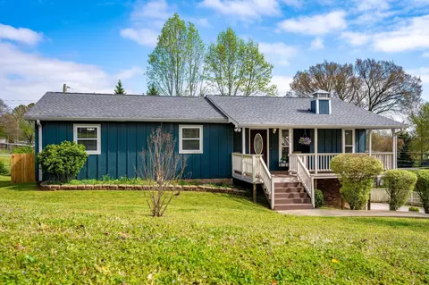 2221 Collins Ln, Soddy Daisy, TN 37379
