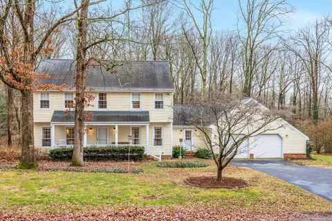 1264 Mountain Brook Cir, Signal Mountain, TN 37377