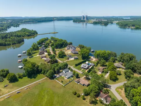 6409 Ware Branch Cove Dr, Harrison, TN 37341