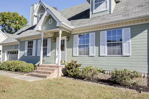 155 Willow Creek Dr, Soddy Daisy, TN 37379