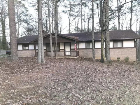 941 Dry Valley Rd, Rossville, GA 30741