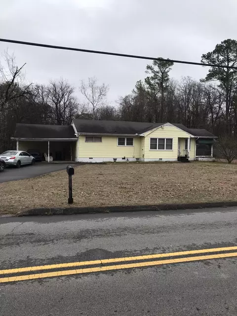 436 Page Rd, Rossville, GA 30741