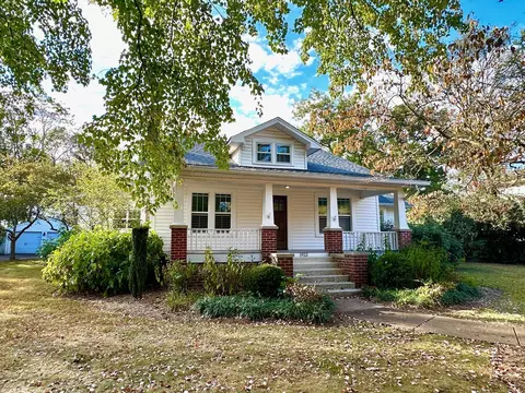 1923 NW Oak St, Cleveland, TN 37311