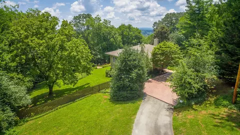 374 E View Dr, Chattanooga, TN 37404 photo 5
