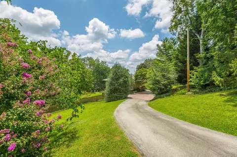 374 E View Dr, Chattanooga, TN 37404 photo 3