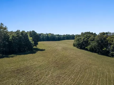 5 Albert Fentress Rd, Greenbrier, TN 37073