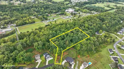 41 Clear Creek Rd, Kodak, TN 37764