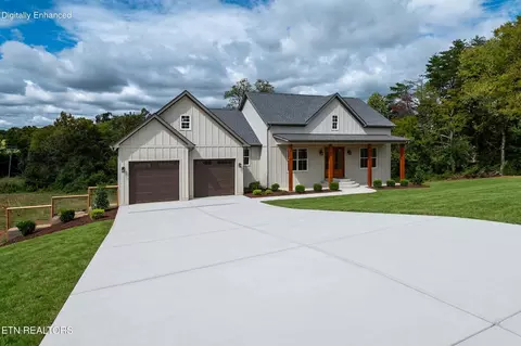 3270 Whittenburg Dr, Maryville, TN 37804