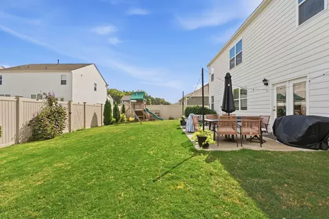 Exterior - 105 William Dylan Dr, Murfreesboro, TN 37129 photo 5 of 9