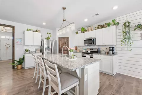 Kitchen - 105 William Dylan Dr, Murfreesboro, TN 37129 photo 3 of 3