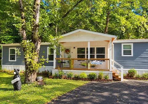 443 Cole Dr, Pigeon Forge, TN 37863