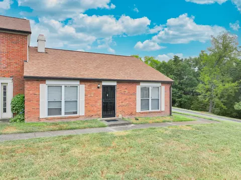 301 Huntington Ridge Dr, Nashville, TN 37211