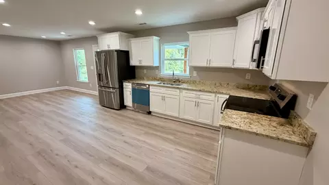 Kitchen - 497 Five Points Rd, Dayton, TN 37321 photo 4 of 4