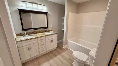 Bath - 497 Five Points Rd, Dayton, TN 37321 photo 1 of 6