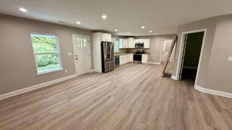 Living - 497 Five Points Rd, Dayton, TN 37321 photo 3 of 5