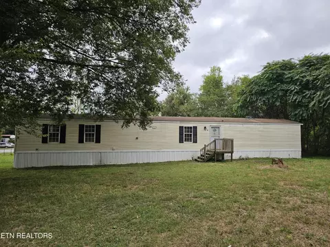627 W Strang St, Rockwood, TN 37854