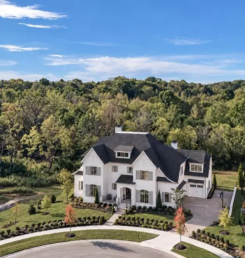9331 Double Run Ct, College Grove, TN 37046