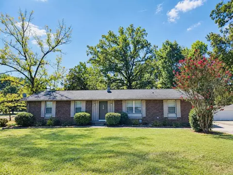 138 Lexington Dr, Clarksville, TN 37042