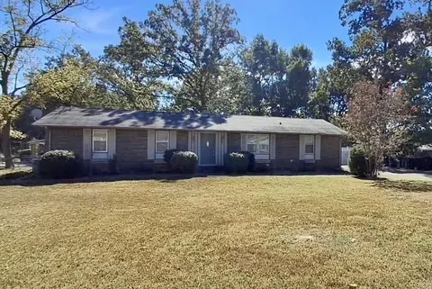 138 Lexington Dr, Clarksville, TN 37042