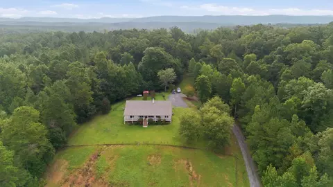 557 Waterford Ln, Rocky Face, GA 30740
