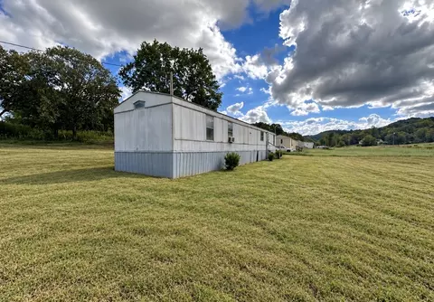8 Young Bottom Ln, Buffalo Valley, TN 38548