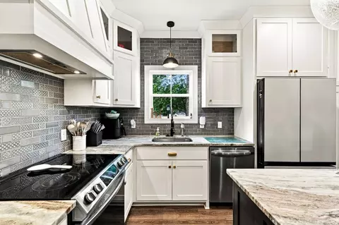 Kitchen - 400 Carrie Ln, Loretto, TN 38469 photo 3 of 8