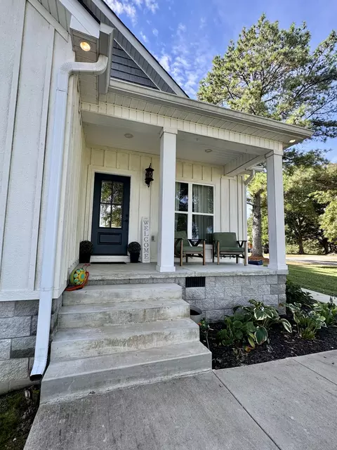 Exterior - 400 Carrie Ln, Loretto, TN 38469 photo 2 of 6