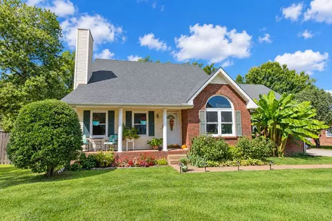 207 Louise Dr, White House, TN 37188