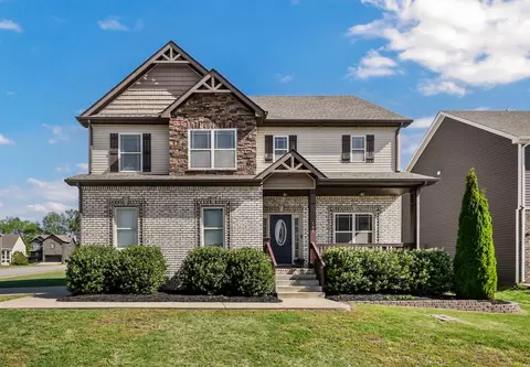 109 Easton Dr, Clarksville, TN 37043