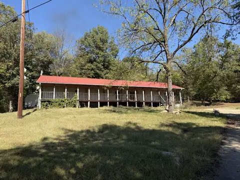 133 Cook Ln, Gainesboro, TN 38562
