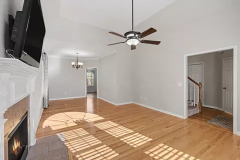 Living - 3037 Brookside Path, Murfreesboro, TN 37128 photo 2 of 4