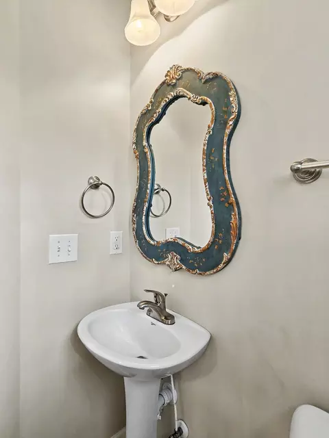Bath - 3037 Brookside Path, Murfreesboro, TN 37128 photo 1 of 4