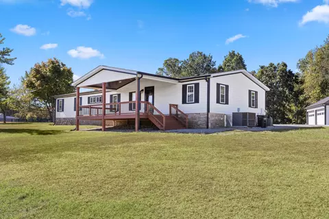 284 Paul Thompson Rd, Bethpage, TN 37022
