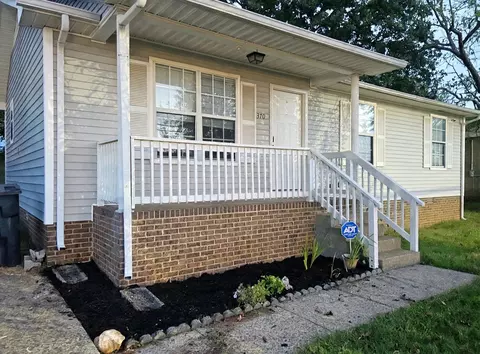 370 Hugh Hunter Rd, Oak Grove, KY 42262