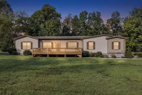 311 Cyril Wiser Rd, Manchester, TN 37355