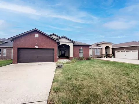652 White Face Dr, Clarksville, TN 37040