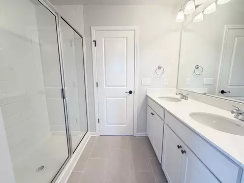 Bath - 133 Timber Crest Trl, White Bluff, TN 37187 photo 1 of 2
